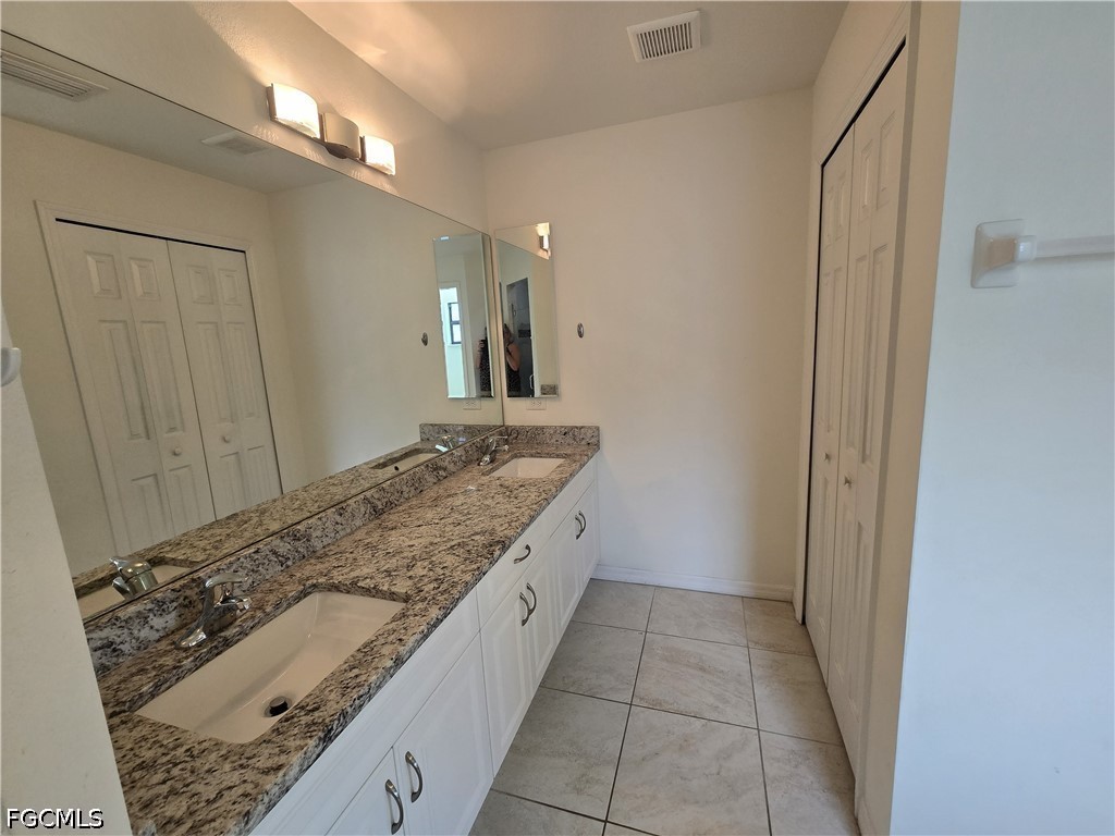 4 Bed Waterfront Home for Sale in Cape Coral, photo 12