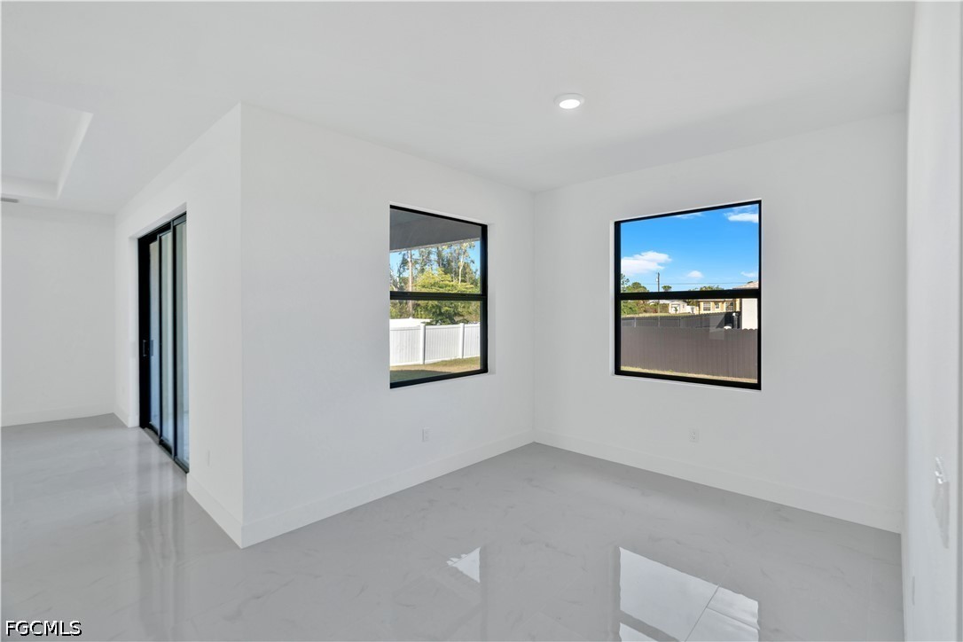 4 Bed SingleFamilyResidence for Sale in Lehigh Acres, photo 12