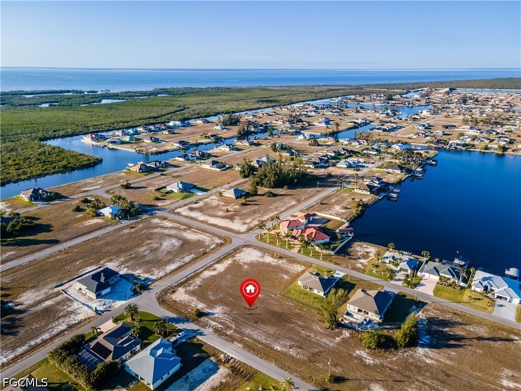 Residential for Sale in Cape Coral, photo 12