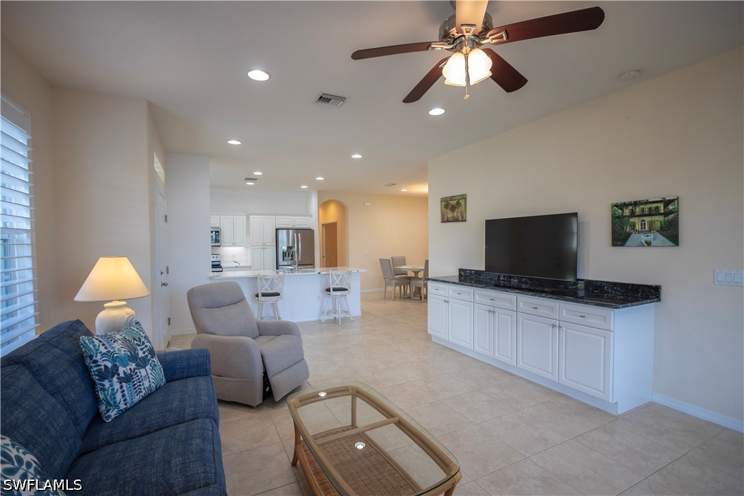 2 Bed Waterfront Home for Sale in Fort Myers, photo 12