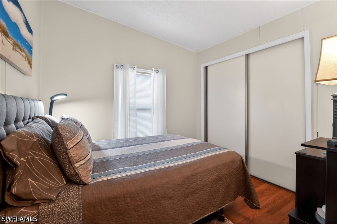 2 Bed ManufacturedHome for Sale in Naples, photo 12