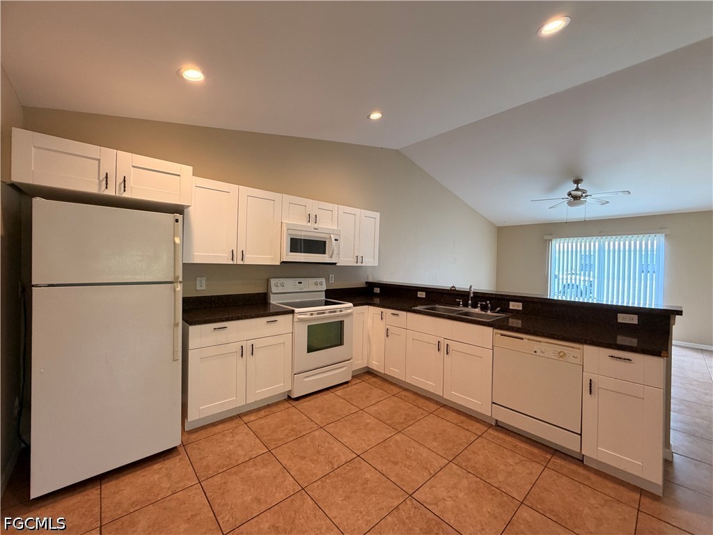 2 Bed Duplex for Sale in Lehigh Estates, photo 12