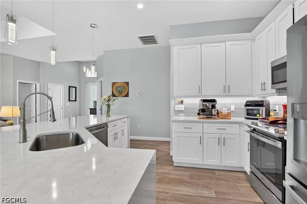 3 Bed Pool Home for Sale in Cape Coral, photo 12