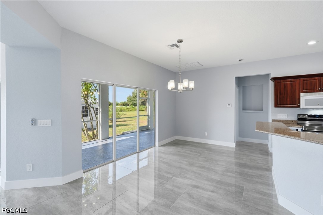3 Bed SingleFamilyResidence for Sale in Port Labelle, photo 12