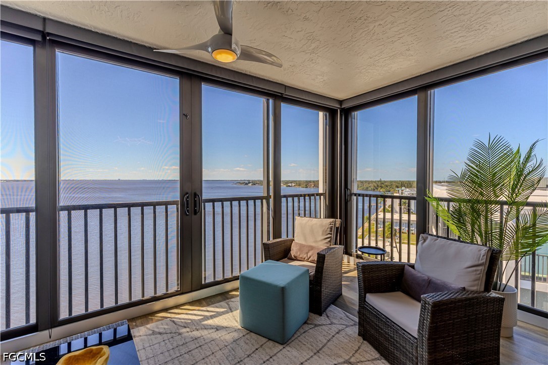 3 Bed Waterfront Home for Sale in North Shore Place, photo 12