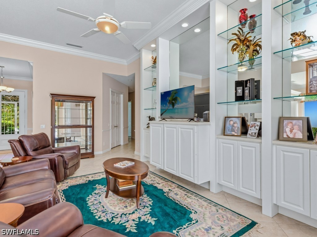 3 Bed Pool Home for Sale in Island Walk, photo 12