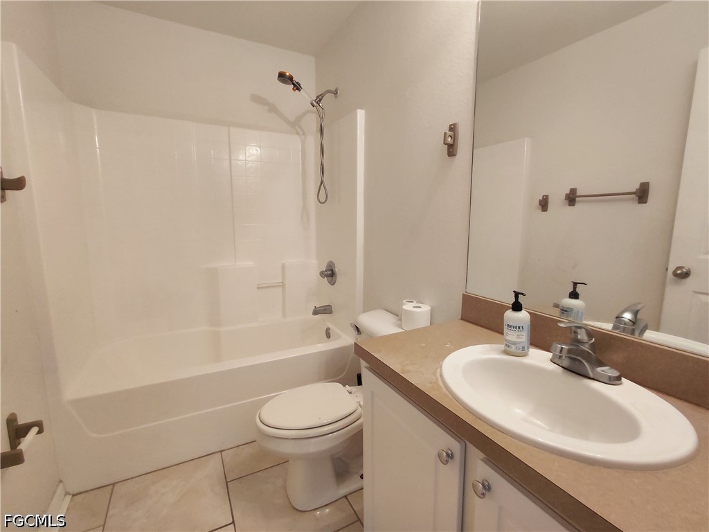 3 Bed Pool Home for Sale in Cape Coral, photo 12