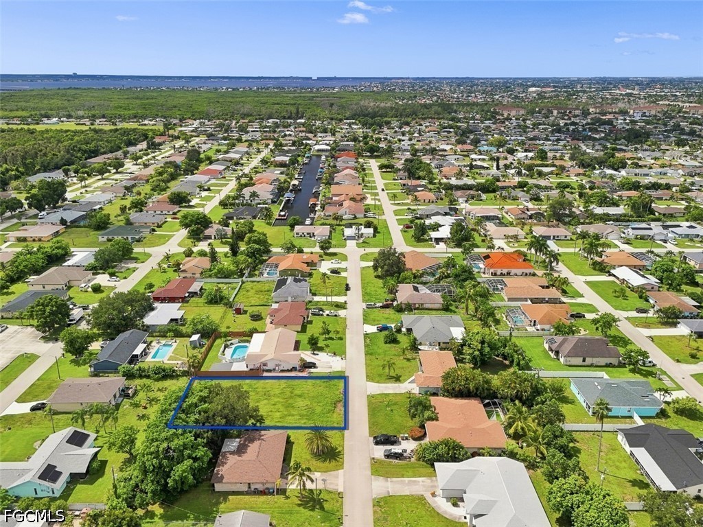 Residential for Sale in Cape Coral, photo 12