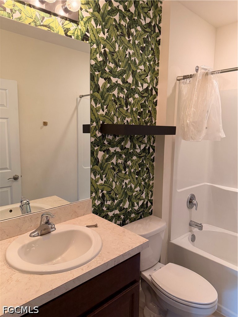 2 Bed Waterfront Home for Sale in Marblebrook, photo 12