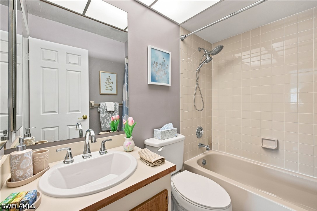 2 Bed Condominium for Sale in Fort Myers, photo 12