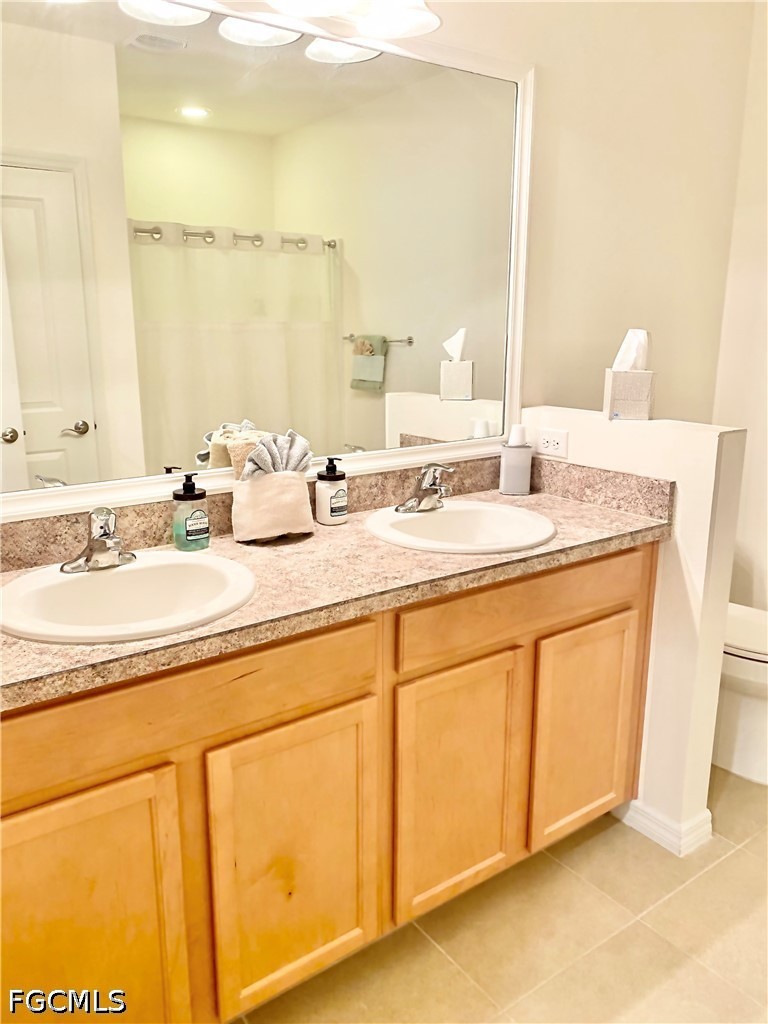 2 Bed Waterfront Home for Sale in Marblebrook, photo 12