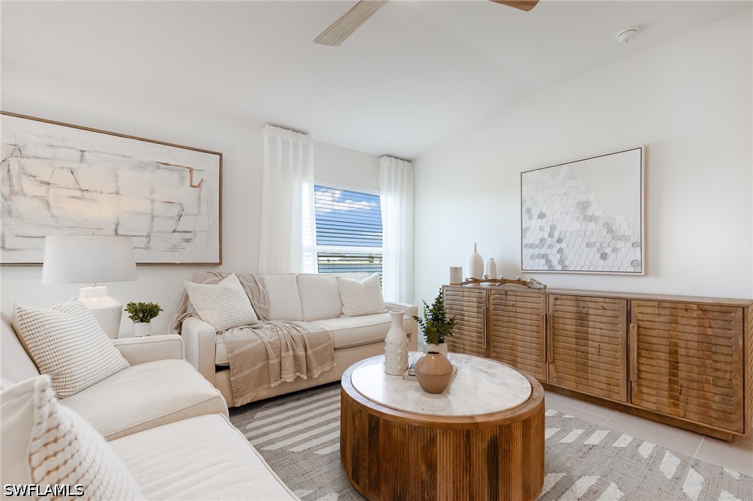 3 Bed SingleFamilyResidence for Sale in Cape Coral, photo 12