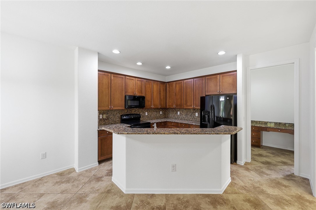 3 Bed Condominium for Sale in Ole, photo 12