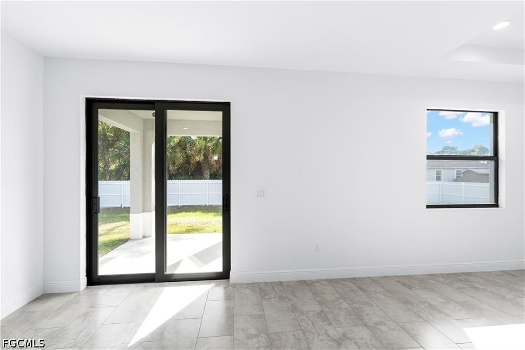 3 Bed SingleFamilyResidence for Sale in Port Labelle, photo 12
