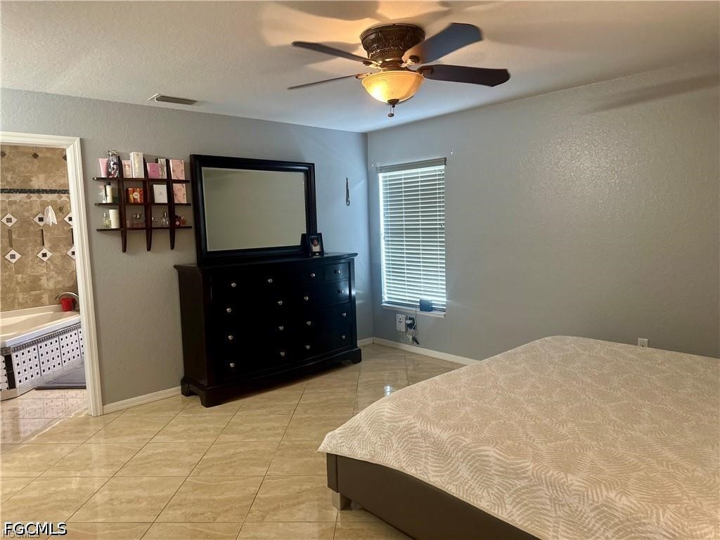 3 Bed Waterfront Home for Sale in Cape Coral, photo 12