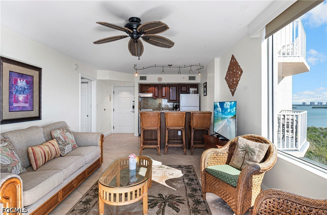 1 Bed Waterfront Home for Sale in Bonita Springs, photo 12