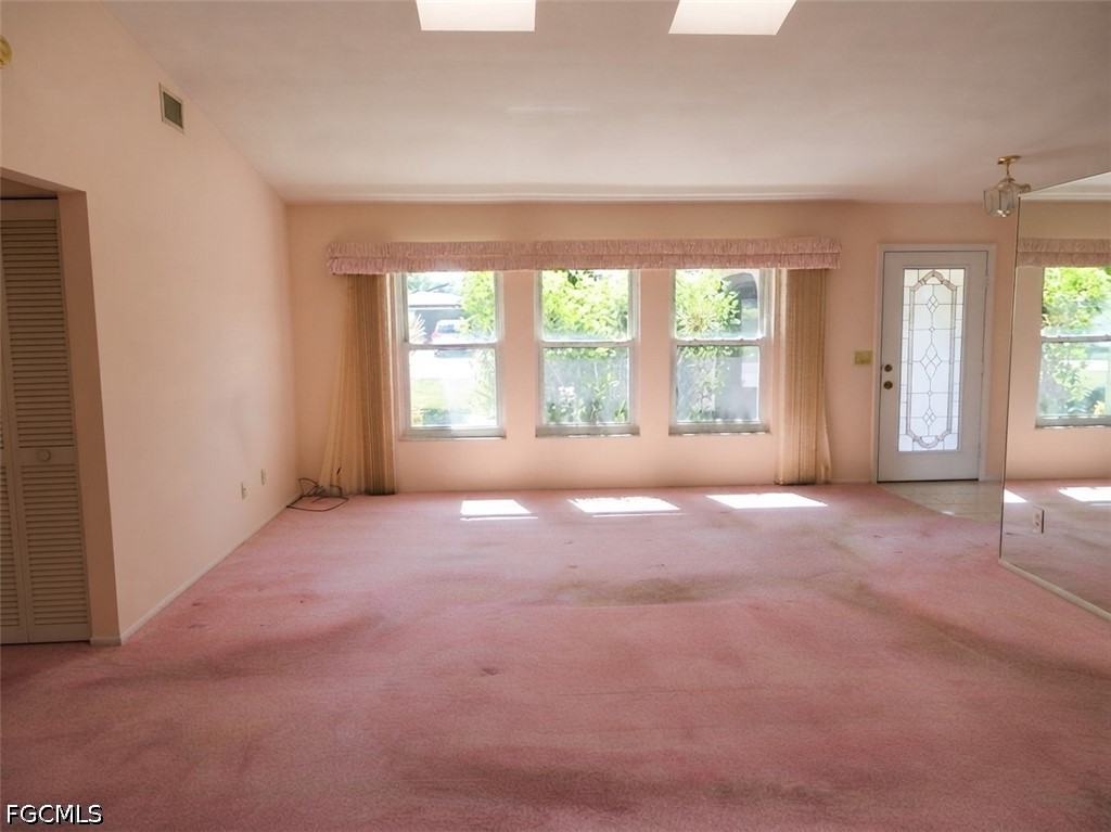 3 Bed SingleFamilyResidence for Sale in Cape Coral, photo 12