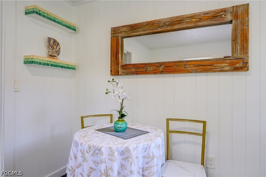 2 Bed SingleFamilyResidence for Sale in Heitmans, photo 12