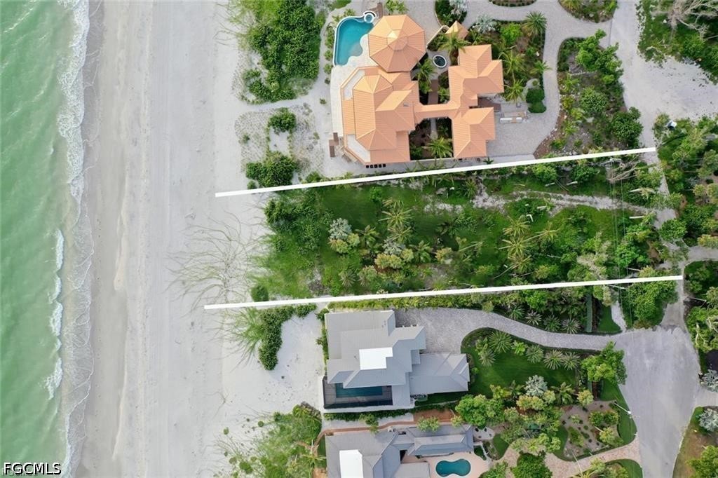 Waterfront Home for Sale in Metes And Bounds, photo 12