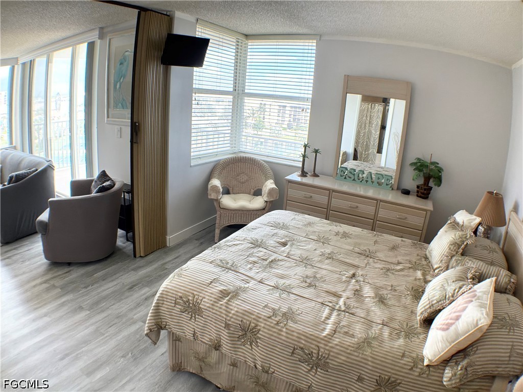 1 Bed Waterfront Home for Sale in Fort Myers Beach, photo 12