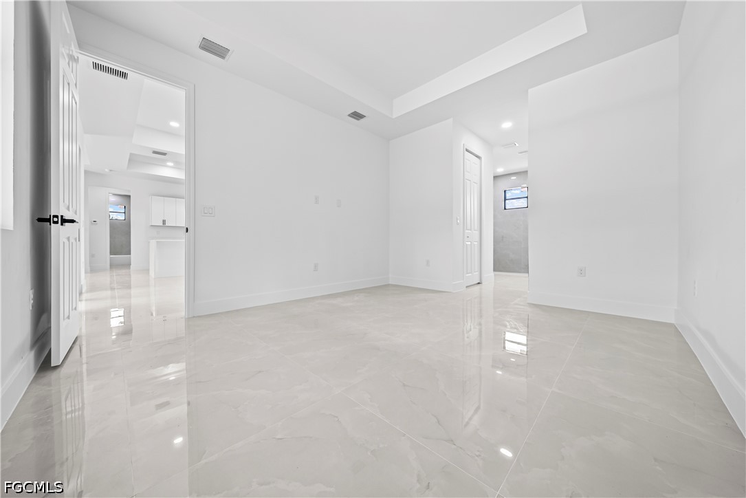 3 Bed SingleFamilyResidence for Sale in Lehigh Acres, photo 12