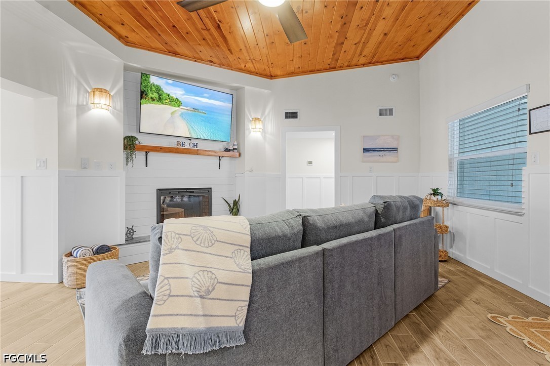 2 Bed Pool Home for Sale in Shell Mound Park, photo 12