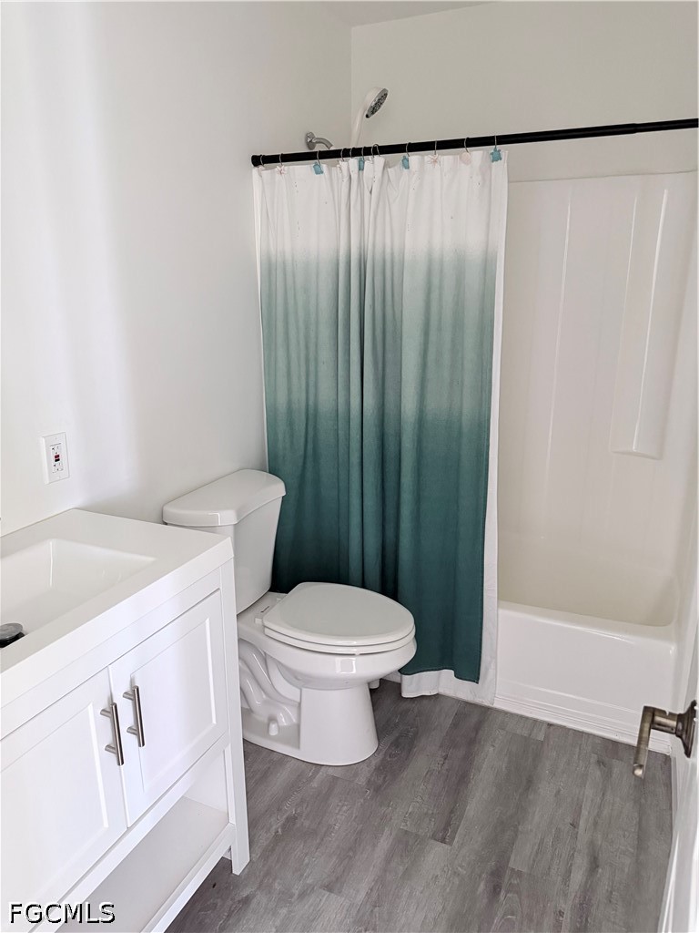 3 Bed SingleFamilyResidence for Sale in Cape Coral, photo 12