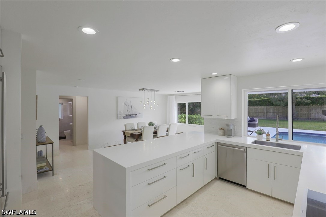 3 Bed Pool Home for Sale in Moorings, photo 12