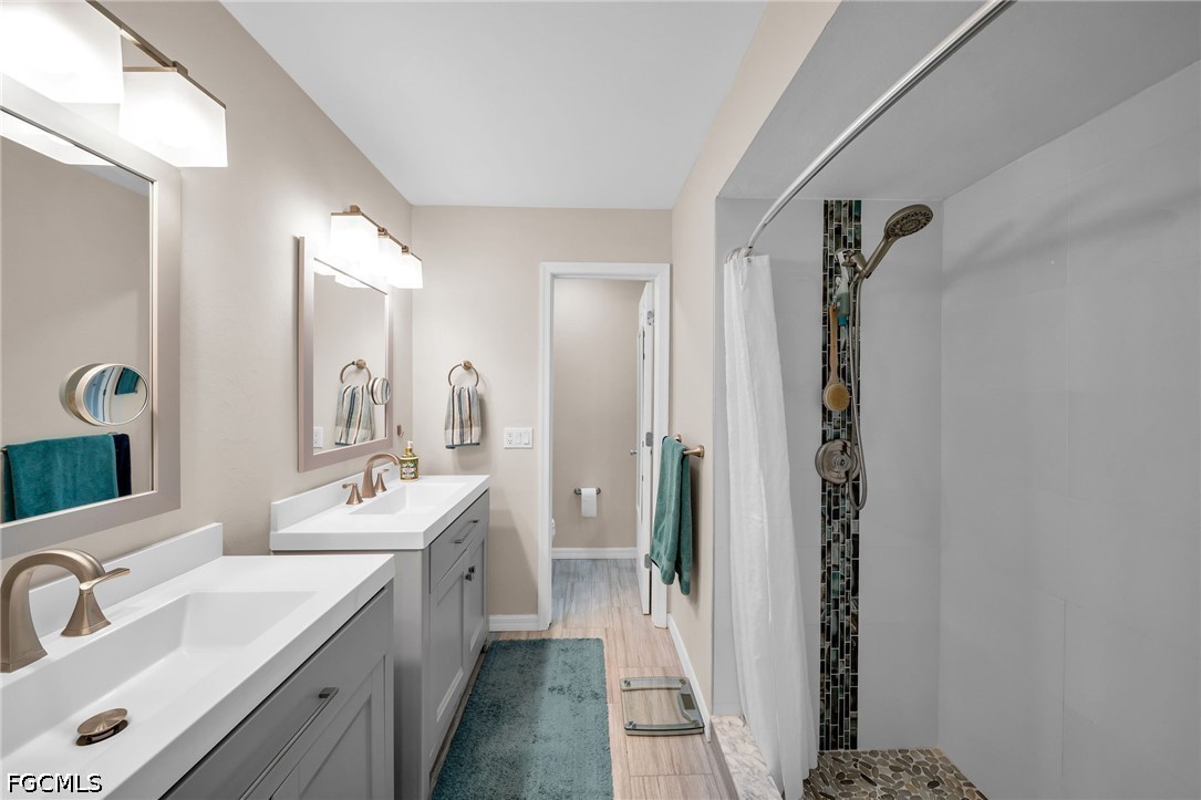 3 Bed SingleFamilyResidence for Sale in The Meadow, photo 12
