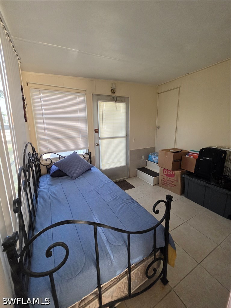 2 Bed ManufacturedHome for Sale in Naples, photo 12