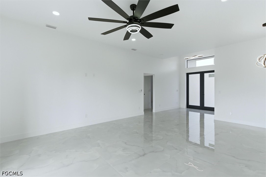 3 Bed SingleFamilyResidence for Sale in Lehigh Acres, photo 12