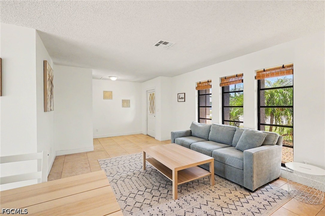 3 Bed Pool Home for Sale in Fort Myers, photo 12