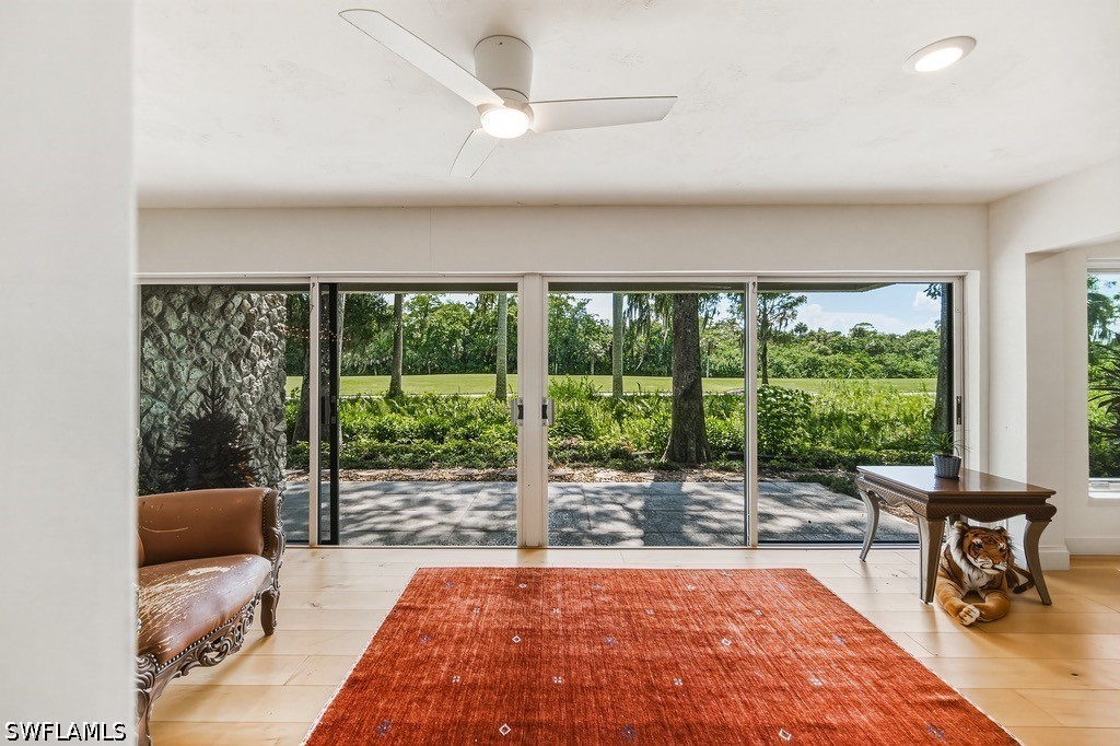 2 Bed Condominium for Sale in Naples, photo 12