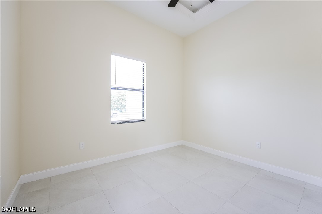 3 Bed SingleFamilyResidence for Sale in Lehigh Acres, photo 12