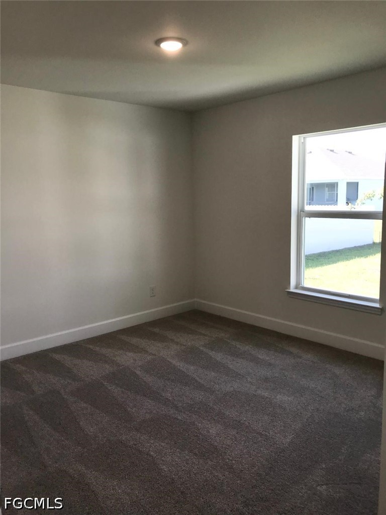3 Bed SingleFamilyResidence for Sale in Cape Coral, photo 12