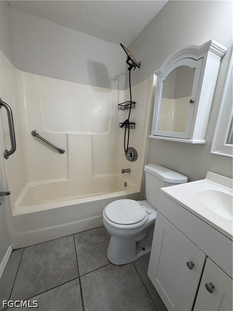 3 Bed Pool Home for Sale in Cape Coral, photo 12