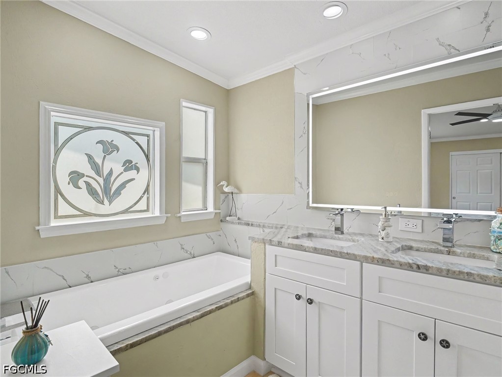 2 Bed ManufacturedHome for Sale in North Fort Myers, photo 12