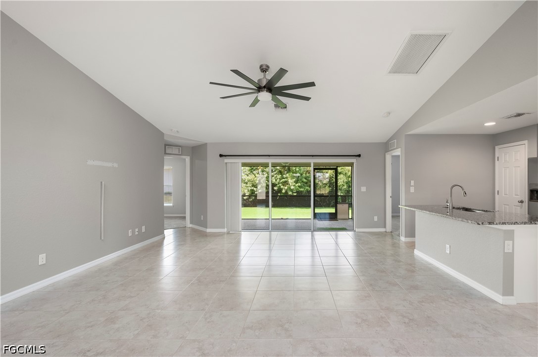 4 Bed SingleFamilyResidence for Sale in Cape Coral, photo 12