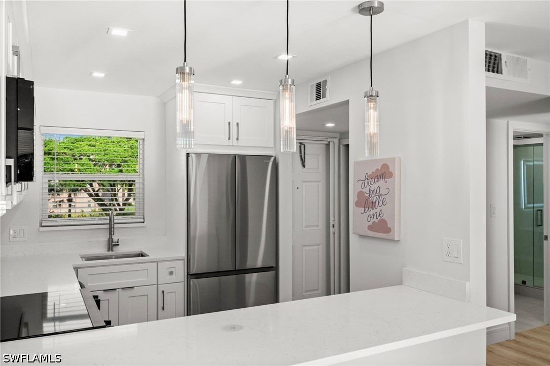 1 Bed Condominium for Sale in Naples, photo 12