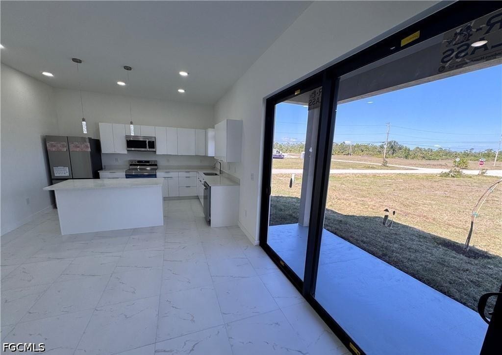 4 Bed SingleFamilyResidence for Sale in Cape Coral, photo 12