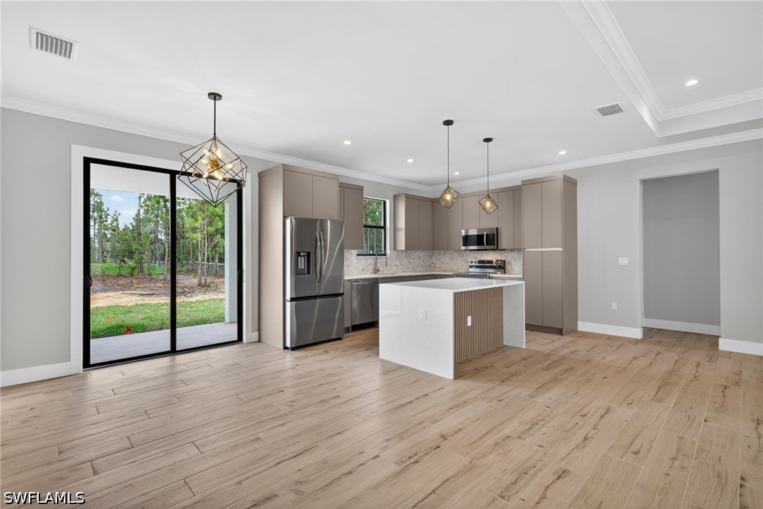 3 Bed SingleFamilyResidence for Sale in Naples, photo 12