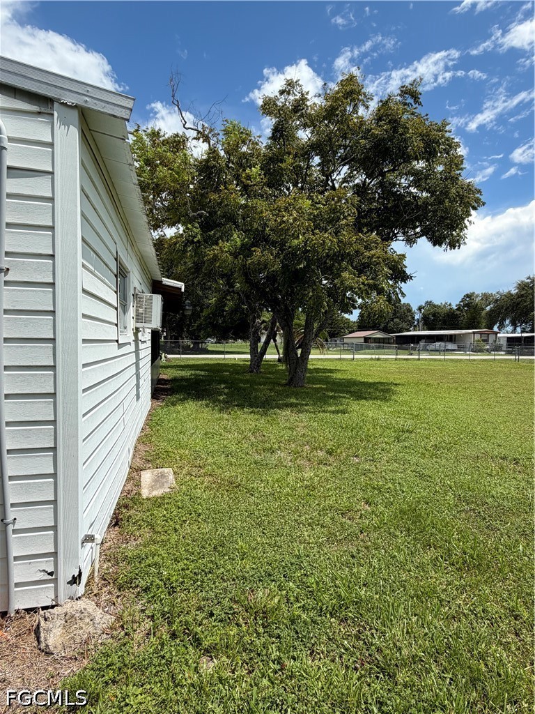 2 Bed Pool Home for Sale in Moore Haven, photo 12