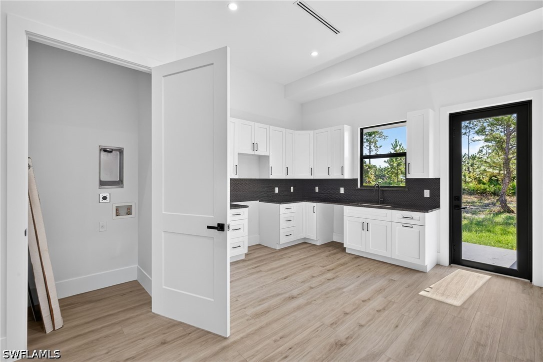3 Bed SingleFamilyResidence for Sale in Naples, photo 12