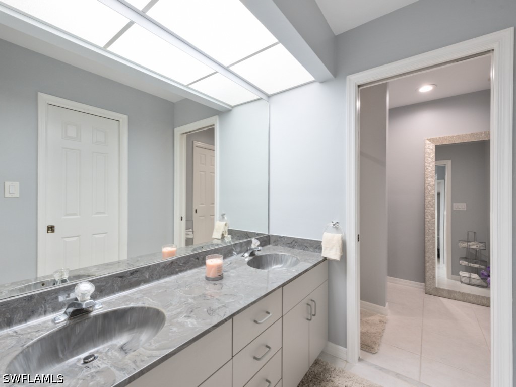 2 Bed Condominium for Sale in Eagle Creek, photo 12