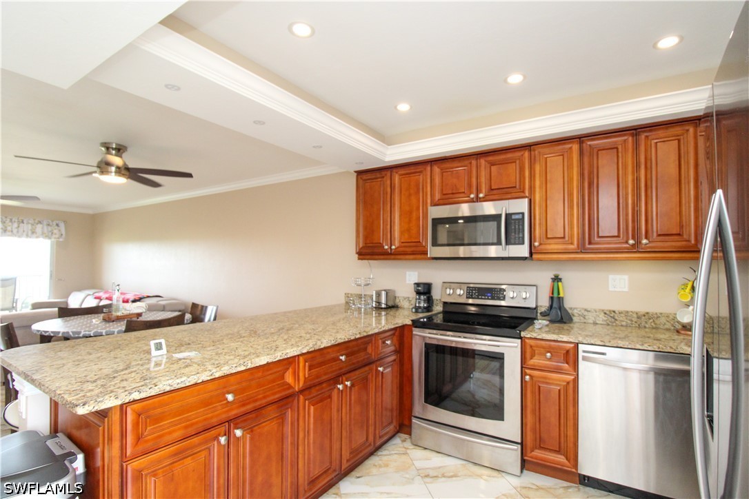 2 Bed Condominium for Sale in Fairway Gardens, photo 12
