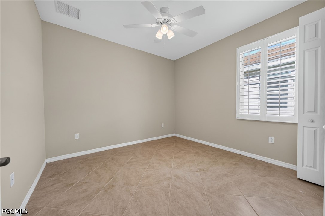 4 Bed SingleFamilyResidence for Sale in Venetian Pointe, photo 12