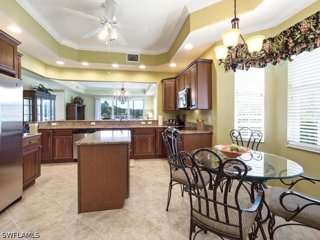 2 Bed Waterfront Home for Sale in Hawthorne, photo 12