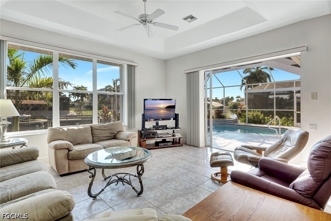 3 Bed Pool Home for Sale in Cape Coral, photo 12
