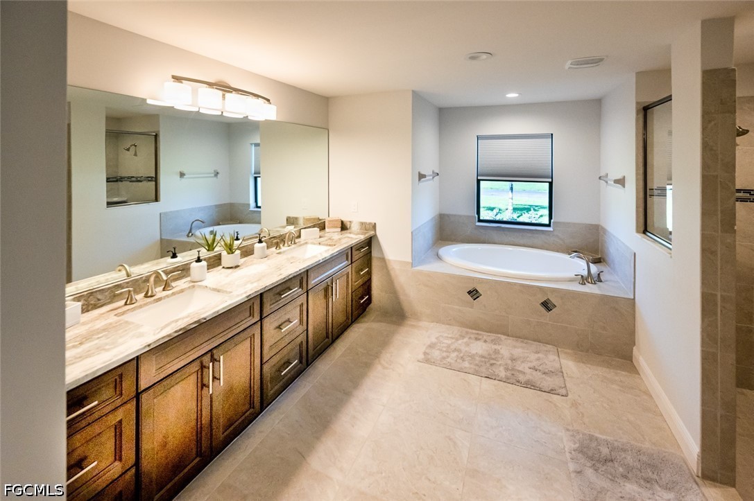 4 Bed Pool Home for Sale in Cape Coral, photo 12