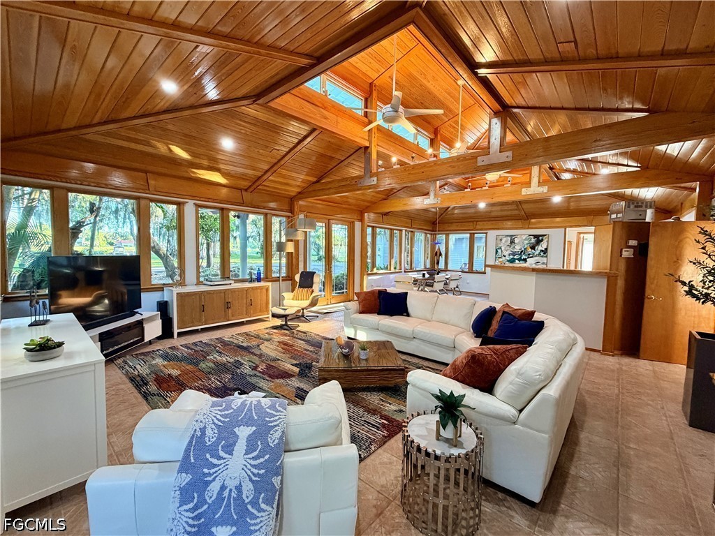 3 Bed Waterfront Home for Sale in Labelle, photo 12
